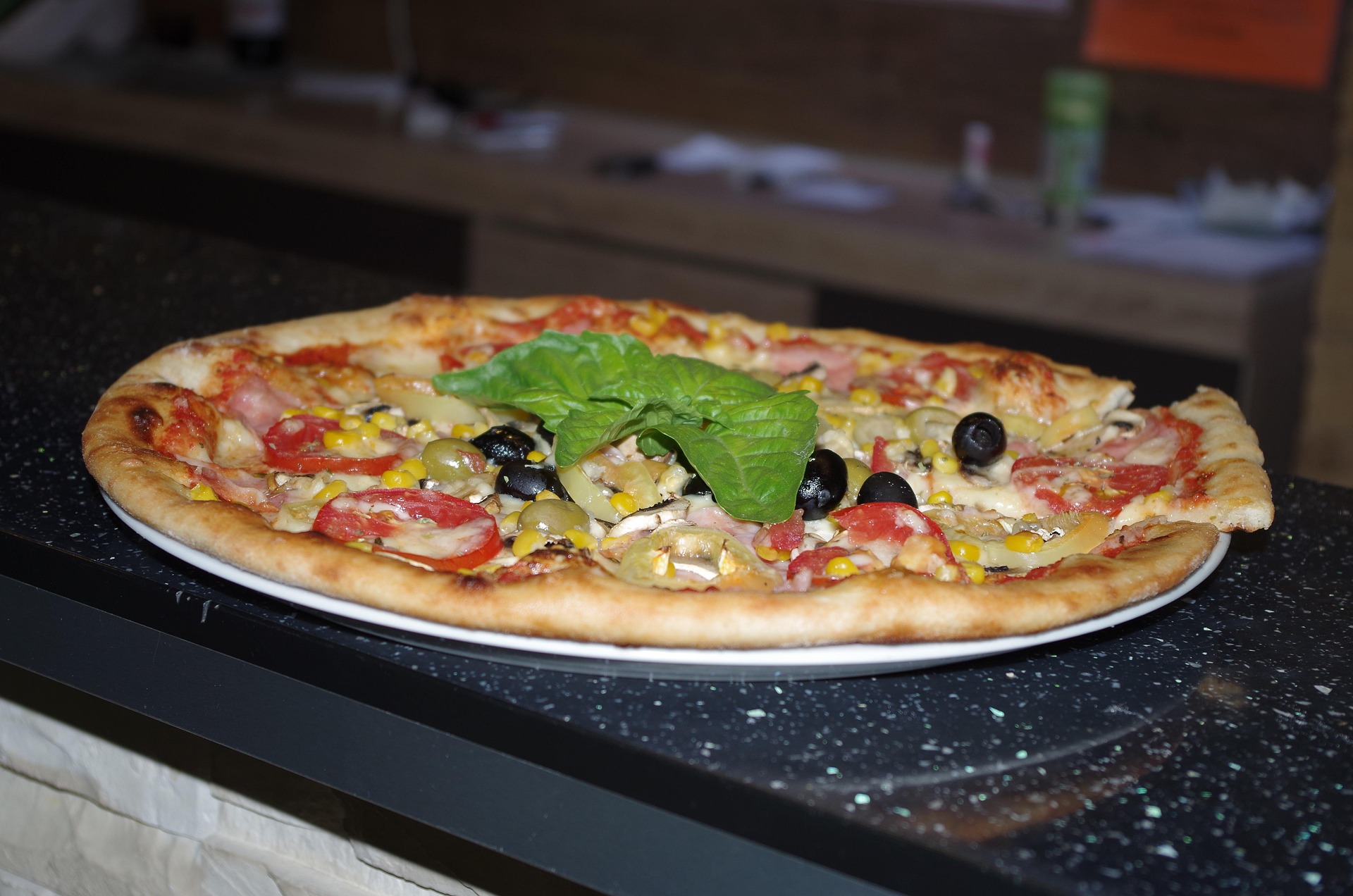 ajale-pizza-1081547_1920
